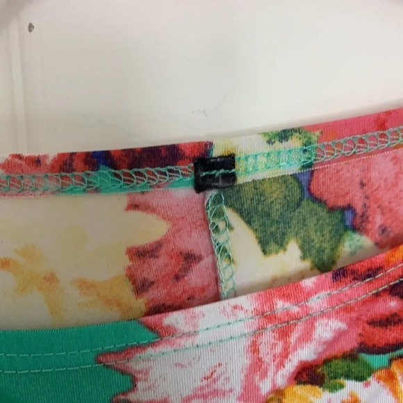 Green floral dress   - Picture 2 of 2